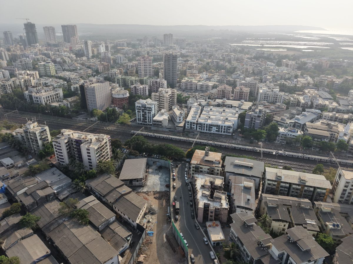 Santacruz West — established residential blocks by the railway